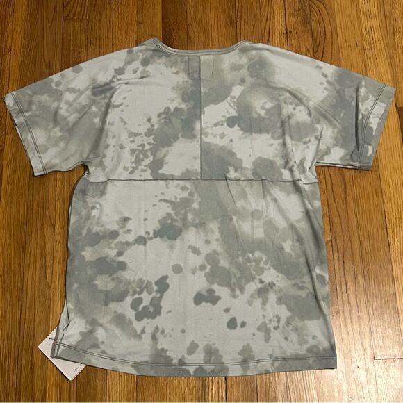 Nike Dri-Fit Yoga All Over Print Shirt Green Mens Size Small DX0922-330 - Picture 2 of 7